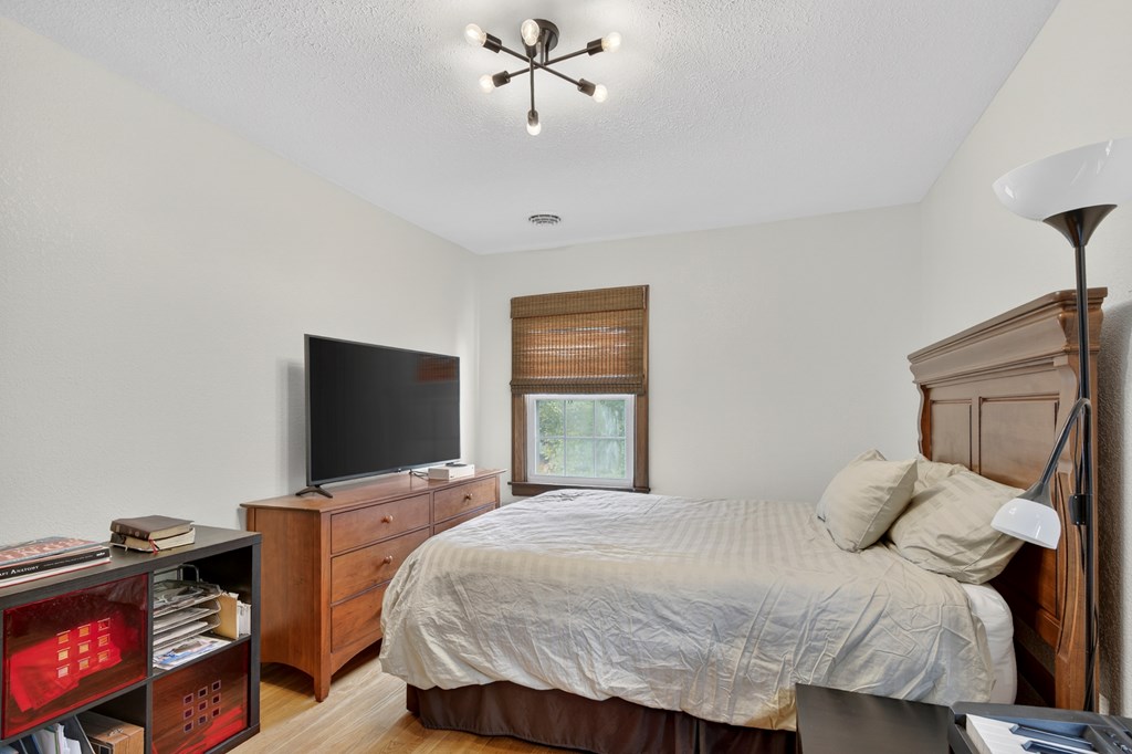 175 Georgia St. Property Photo 25