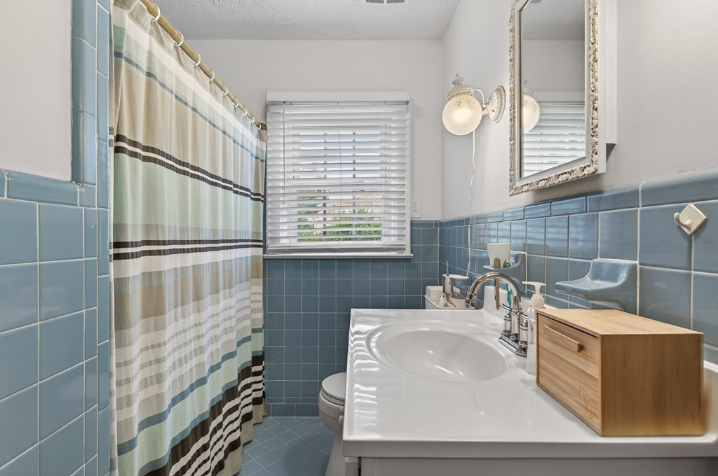 175 Georgia St. Property Photo 26
