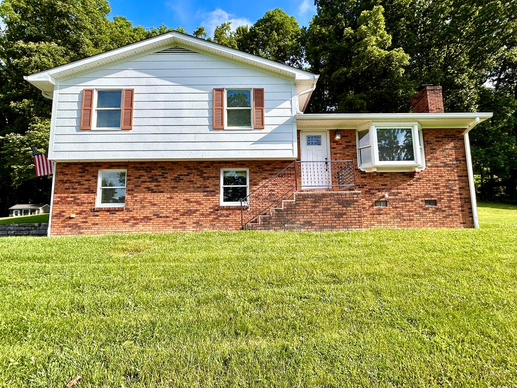 956 Grace St. Property Photo 1