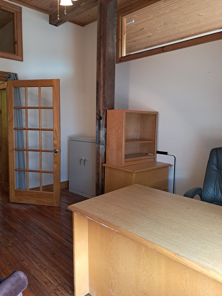 129 E Main St Ste 2 Property Photo 2