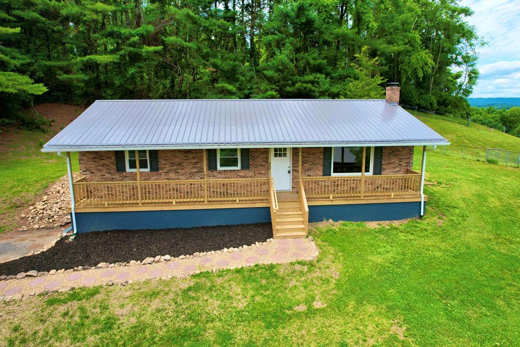 282 Rolling Hills Drive Property Photo 1
