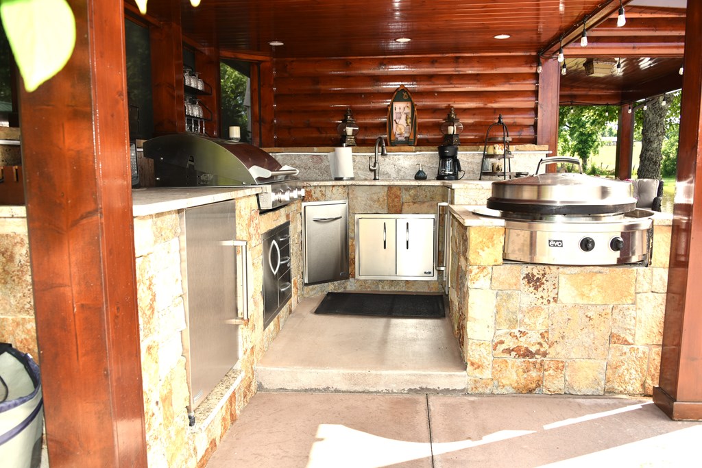 2524 Edmonds Rd Property Photo 8