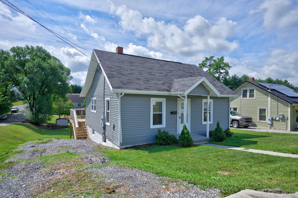 1005 W North St. Property Photo 4
