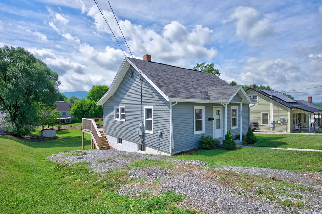 1005 W North St. Property Photo 5