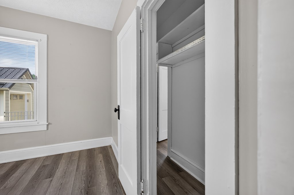 1005 W North St. Property Photo 33