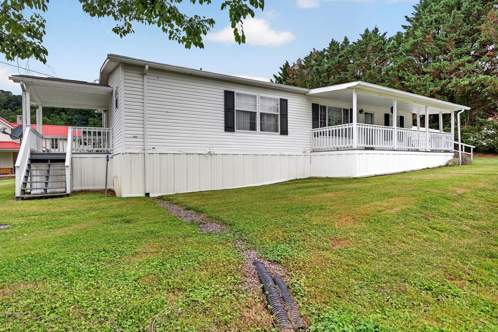 202 N Railroad Avenue Property Photo 1