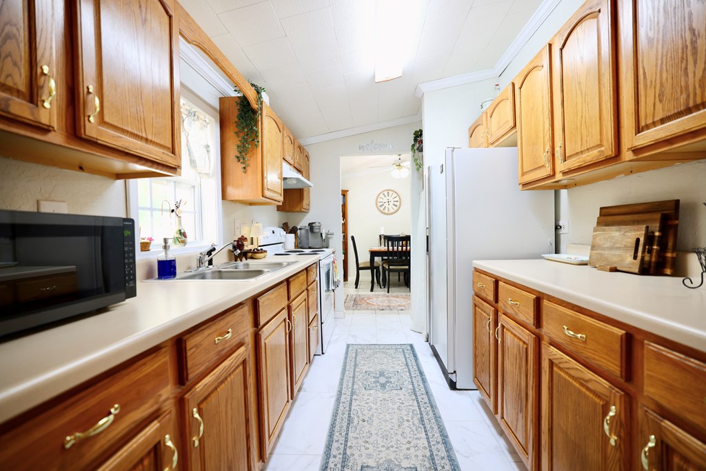 22156 Webb Dr Property Photo 3