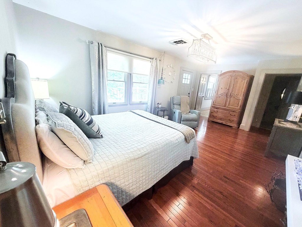 117 W Main Property Photo 6