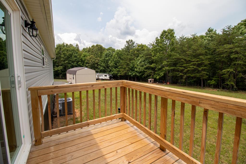607 Willow Green Ln Property Photo 21