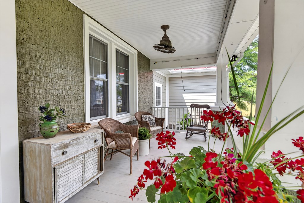 20274 Vances Mill Property Photo 3