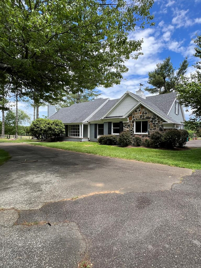 109 Winding Way Rd Property Photo 1