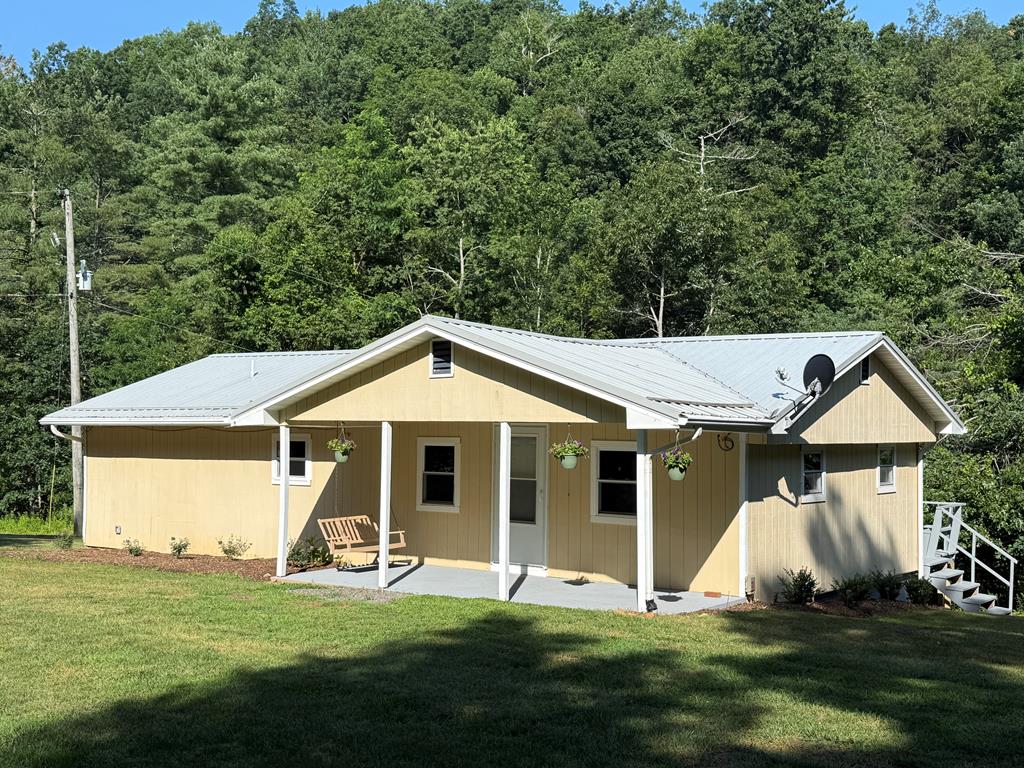 1269 Crown Ridge Rd Property Photo 1