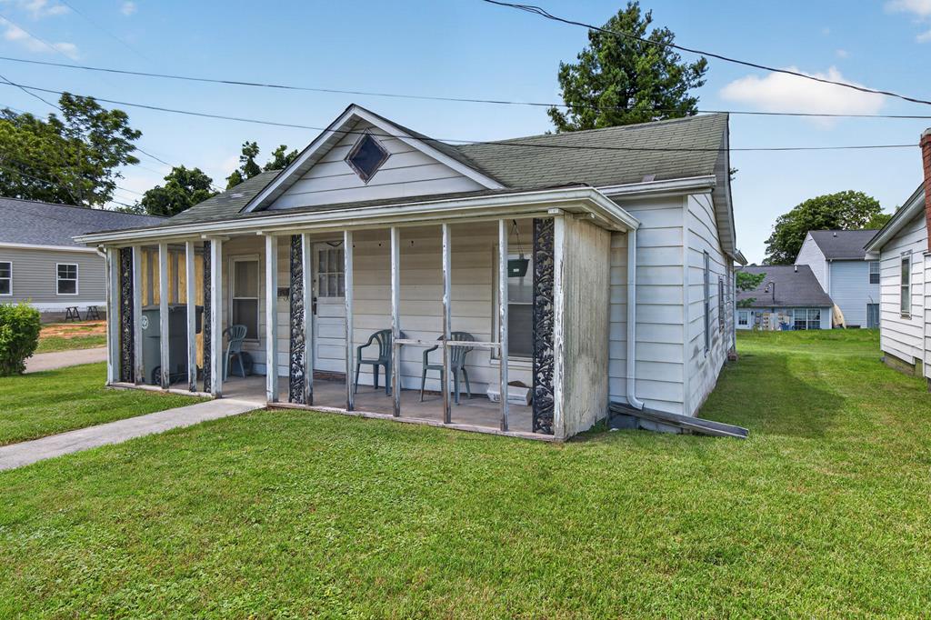 309 Sw Roberta Street Property Photo 1