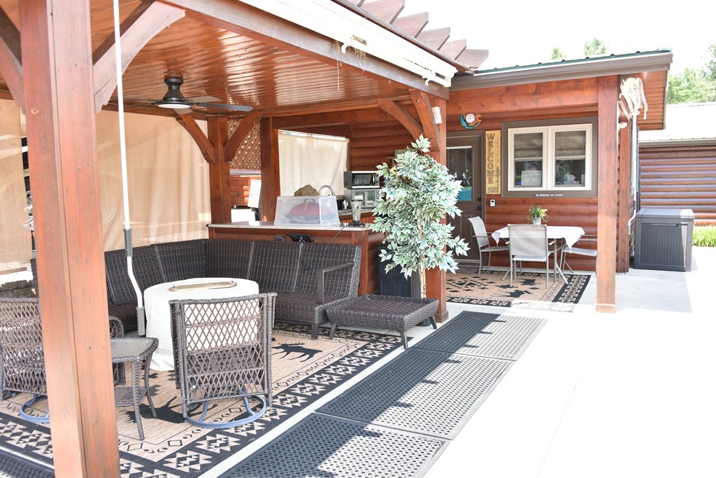 2524 Edmonds Rd Property Photo 2