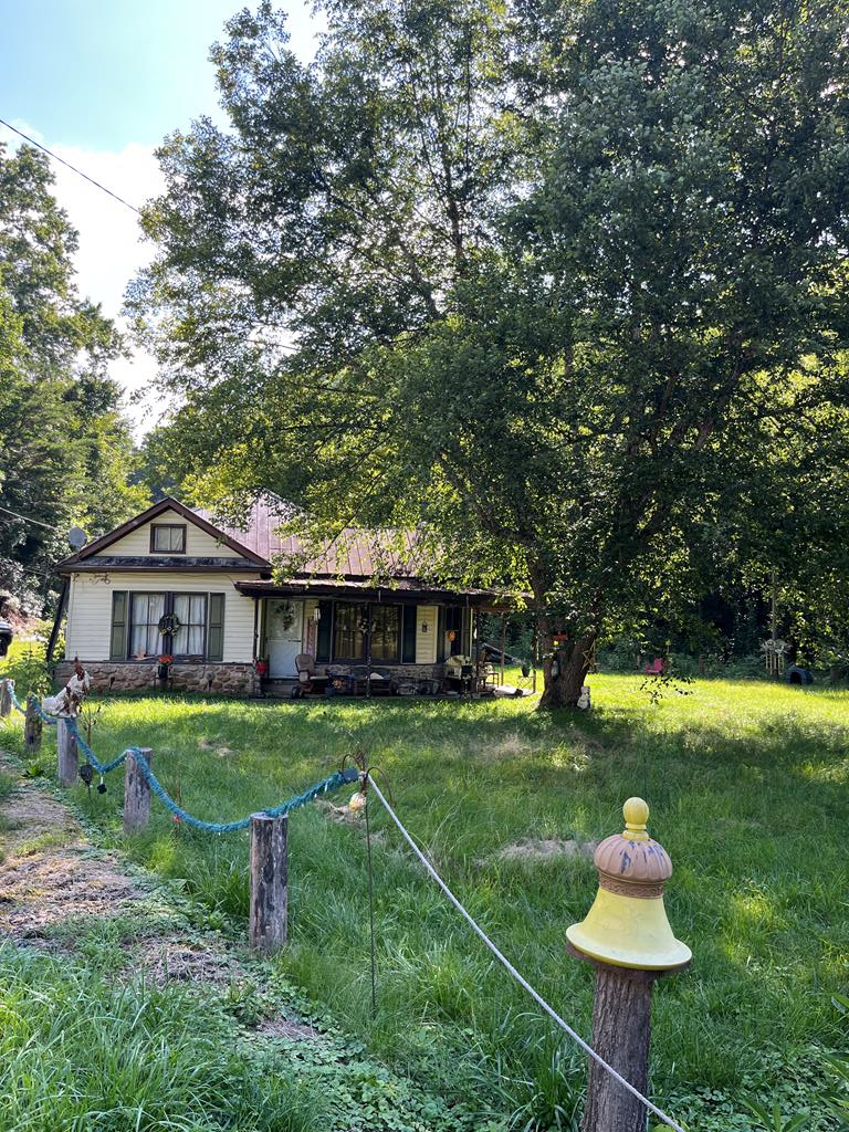 4127 Sinking Creek Hwy Property Photo 1