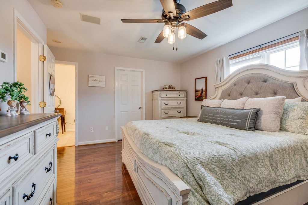 472 Evas Walk Property Photo 28
