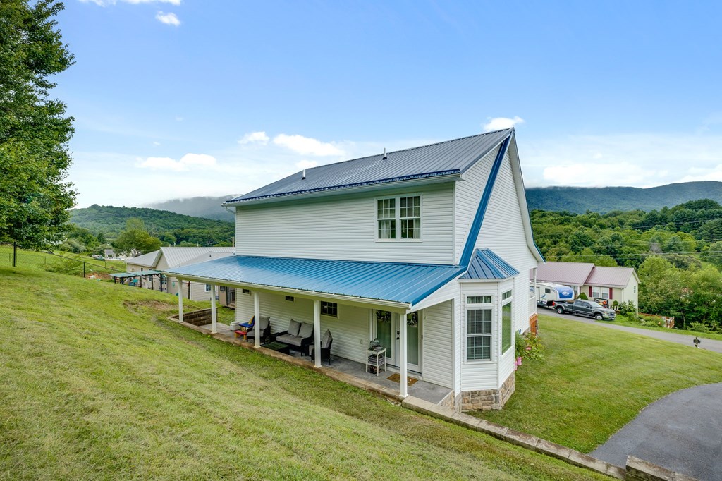 472 Evas Walk Property Photo 34