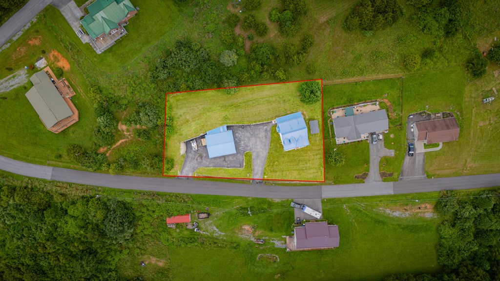 472 Evas Walk Property Photo 43