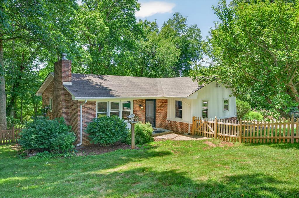 265 Penn Rd Nw Property Photo 2
