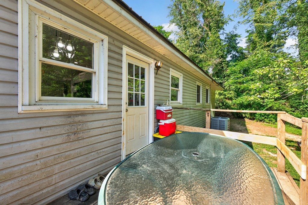 435 Lots Gap Rd Property Photo 19