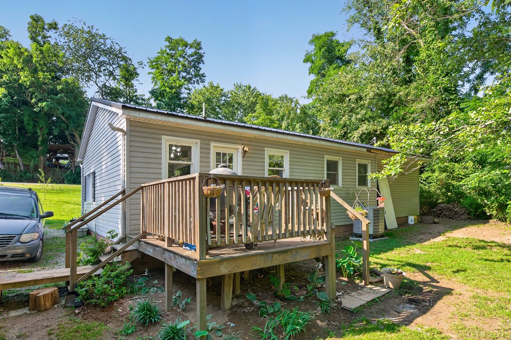 435 Lots Gap Rd Property Photo 45