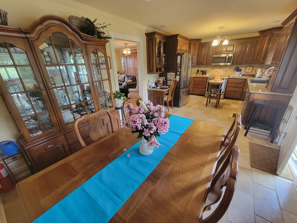 111139 Property Photo 16