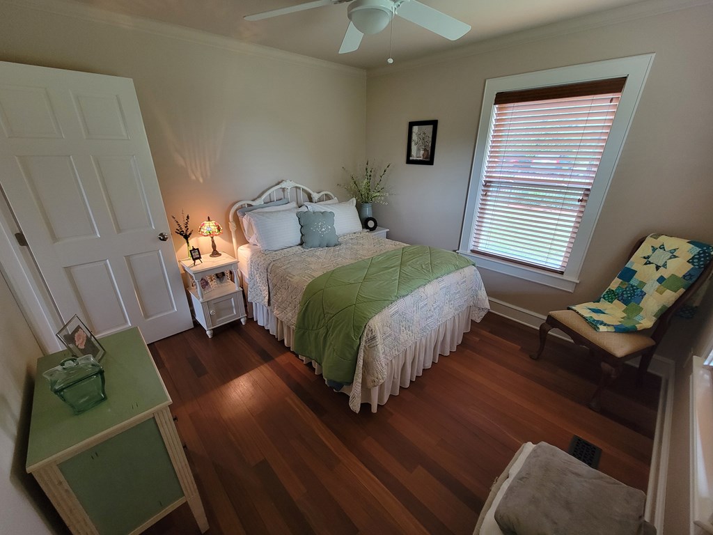 111139 Property Photo 22