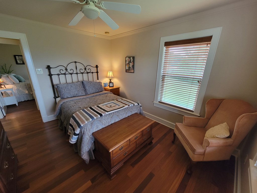 111139 Property Photo 23