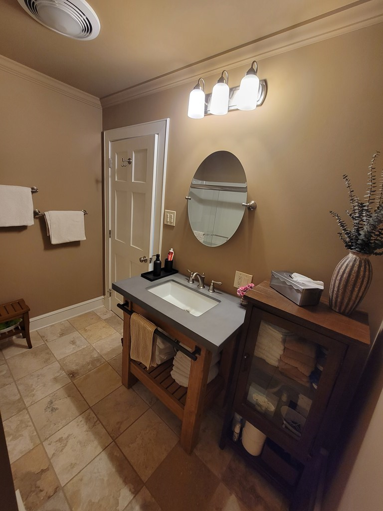 111139 Property Photo 28