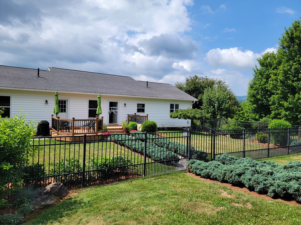 111139 Property Photo 36