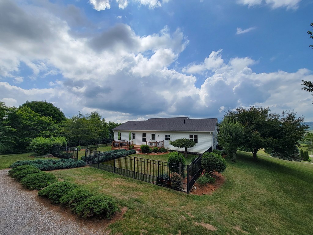 111139 Property Photo 64