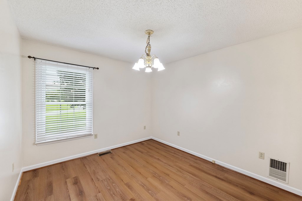 506 Cherry Hill Dr Property Photo 16