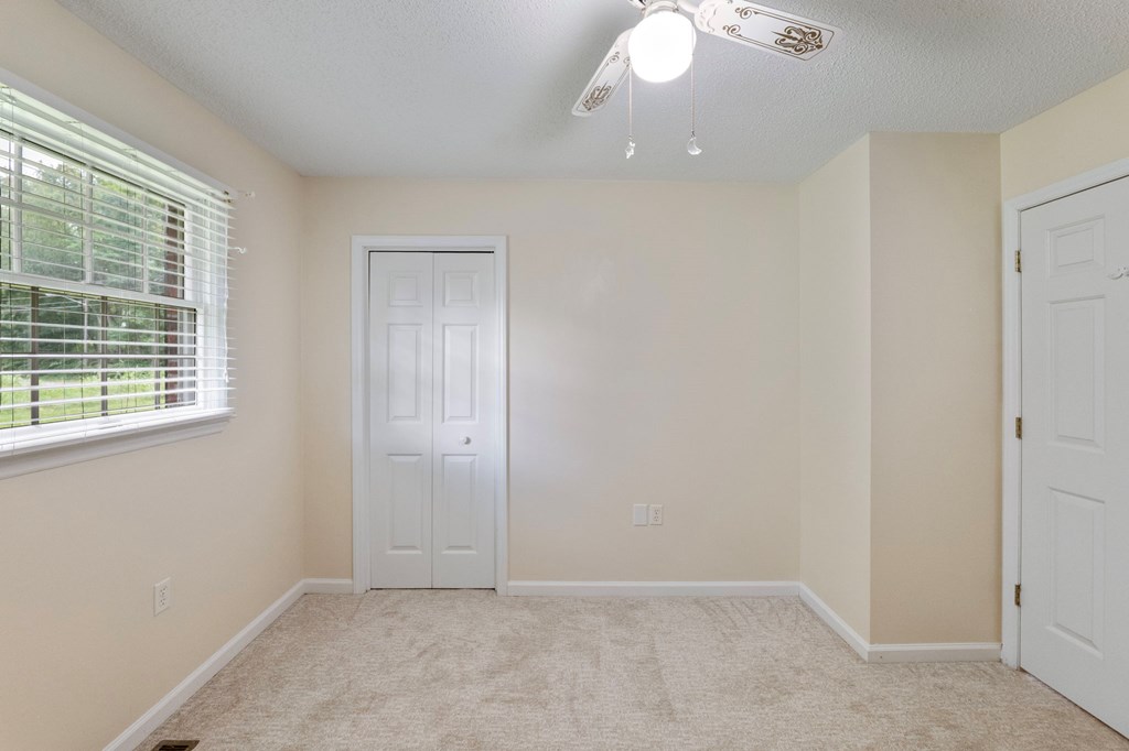 506 Cherry Hill Dr Property Photo 26