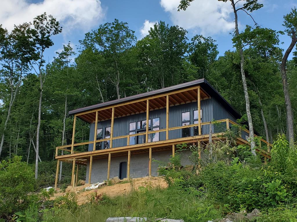 5687 5687 Hayters Gap Rd