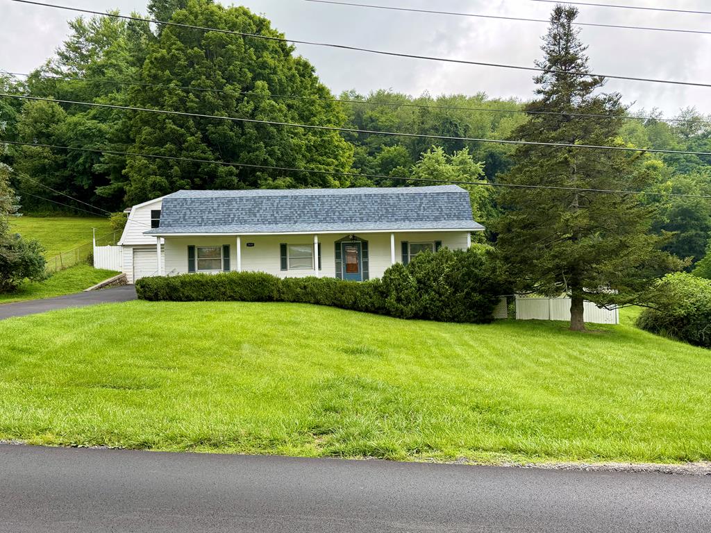 1939 Fincastle Tpke Property Photo 1