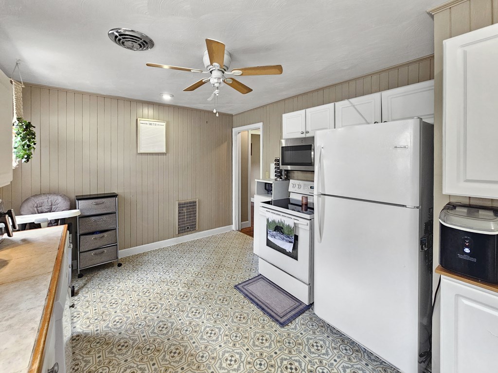 2505 Osborne St Property Photo 16