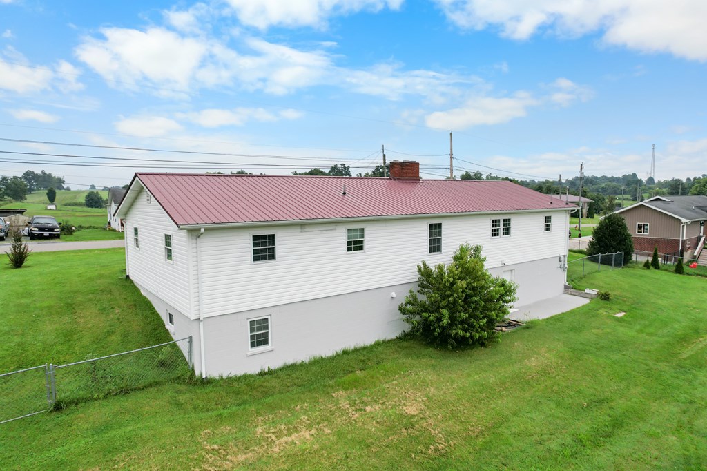 34296 Stagecoach Rd Property Photo 5