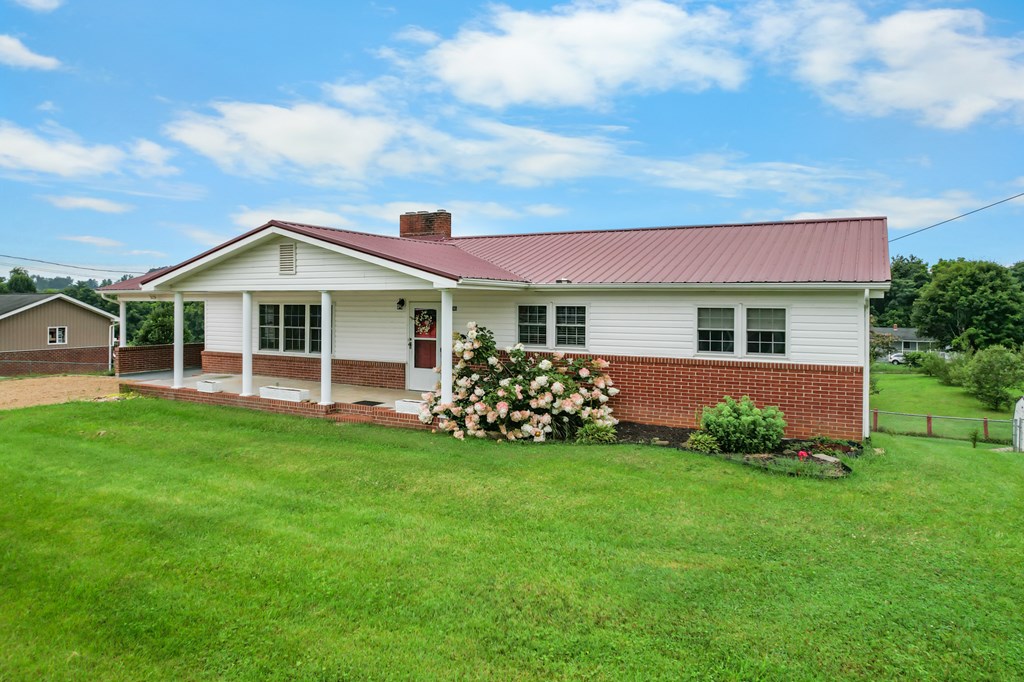 34296 Stagecoach Rd Property Photo 6