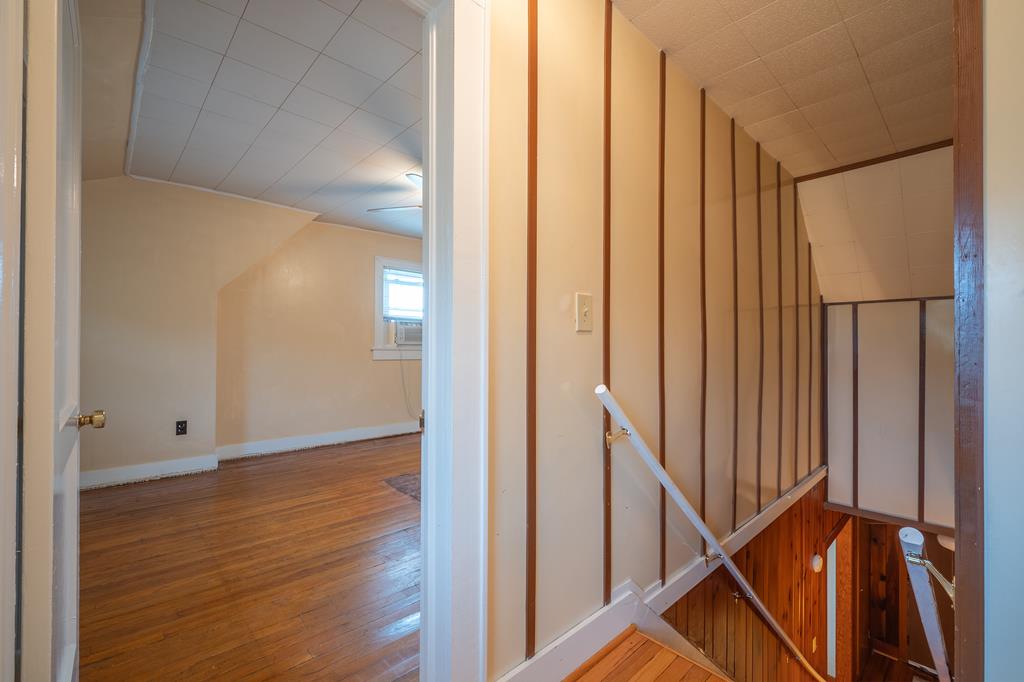 408 Maple St Property Photo 22