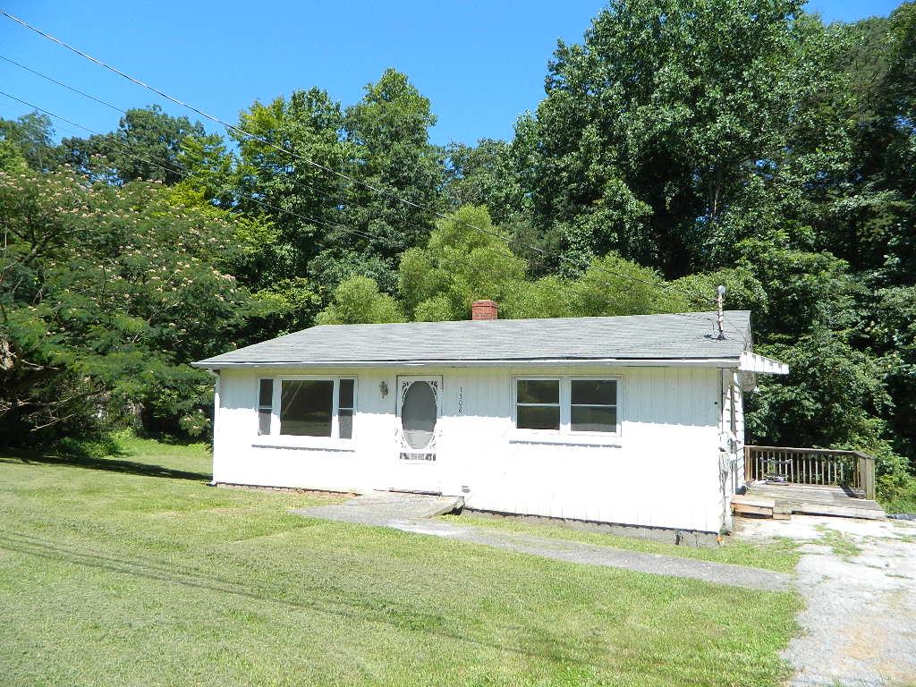 1308 Scratch Gravel Road Property Photo 1