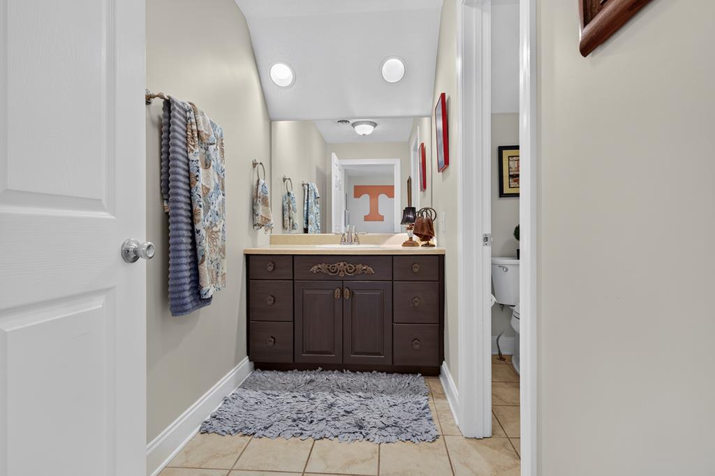 22979 Lone Eagle Drive Property Photo 49