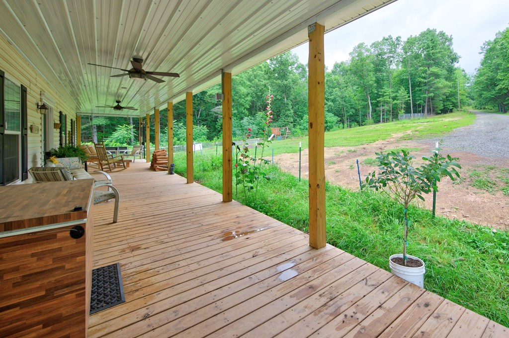 208 Bearclaw Ln Property Photo 13
