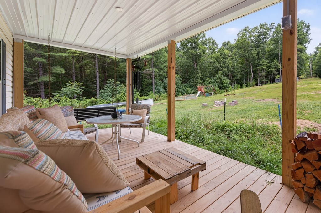 208 Bearclaw Ln Property Photo 16