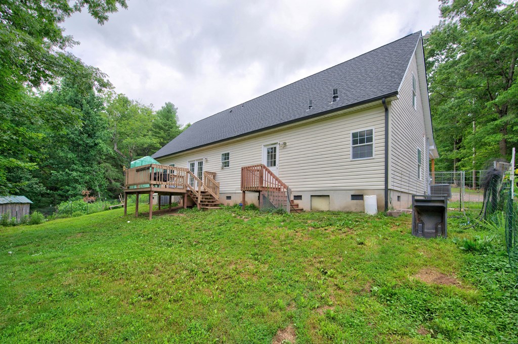 208 Bearclaw Ln Property Photo 82