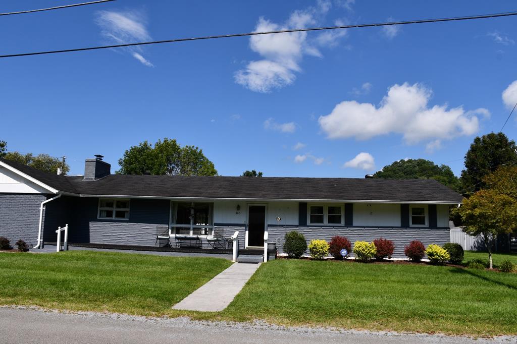 305 Birch Lane Property Photo 1