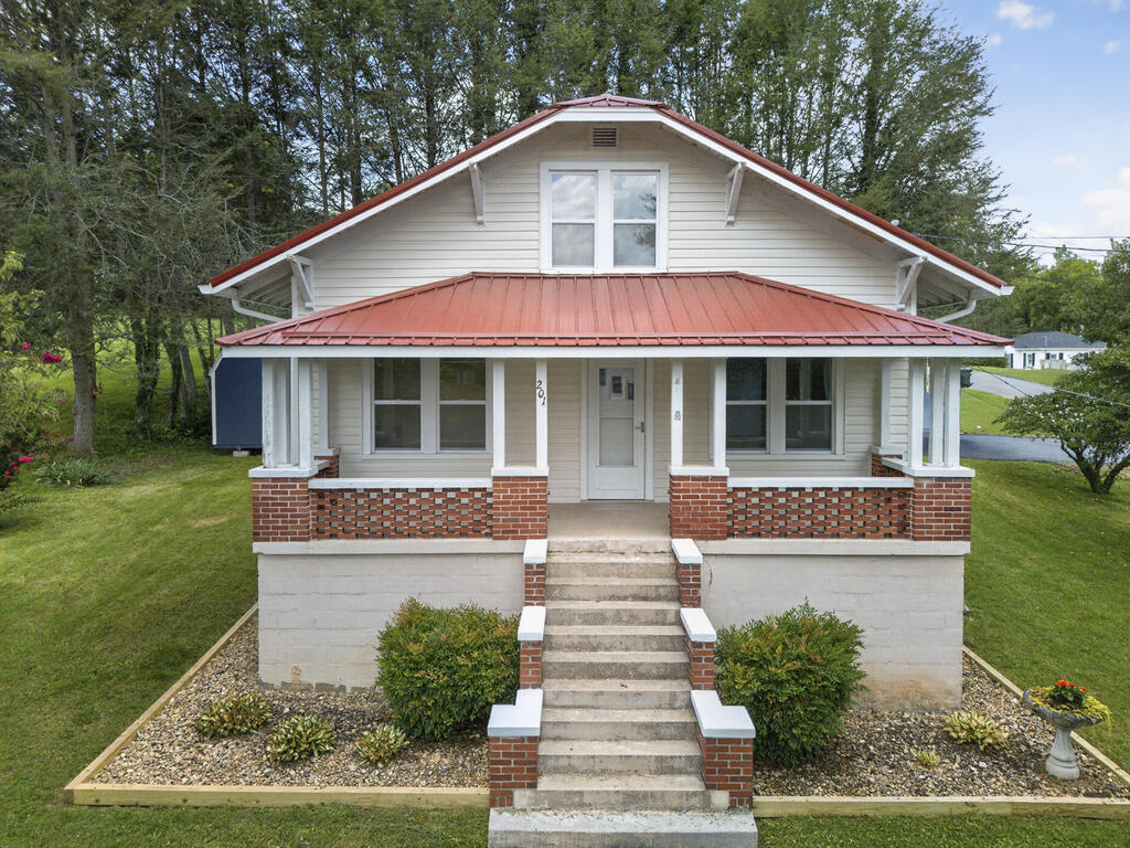 201 Randolph St Property Photo 1