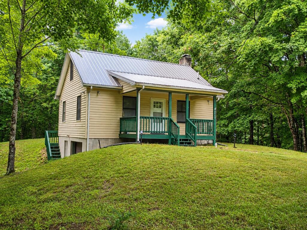 3717 Grassy Creek Rd Property Photo 1
