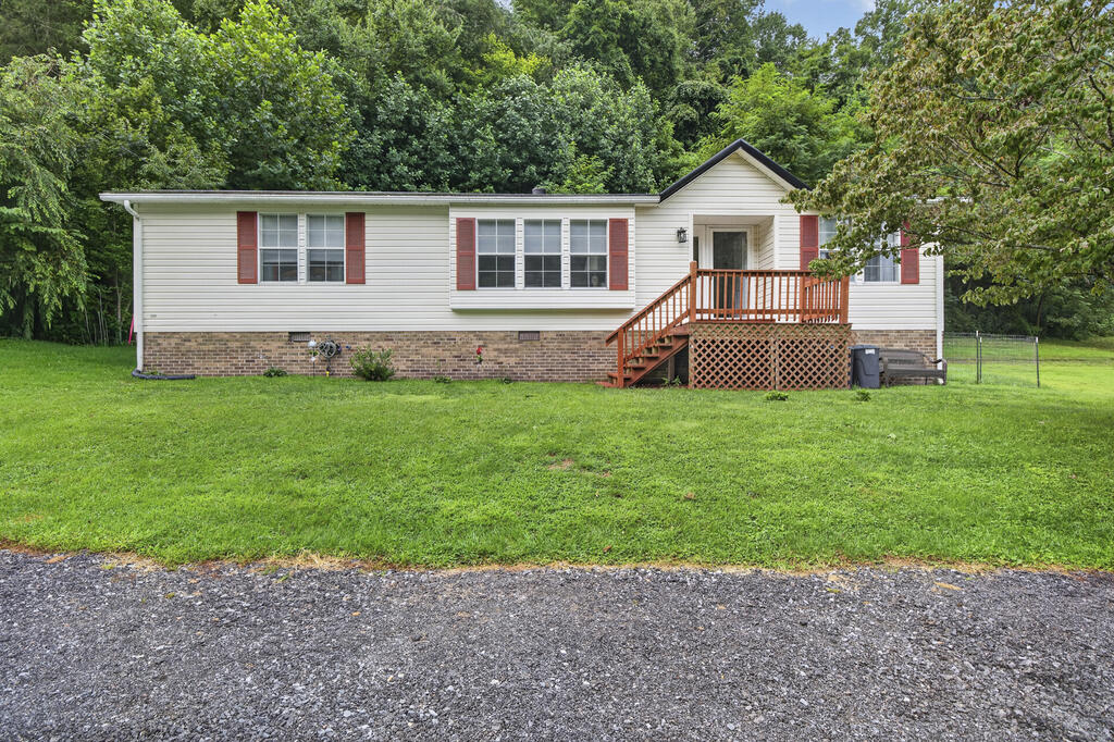 1530 Highway 16 Property Photo 1