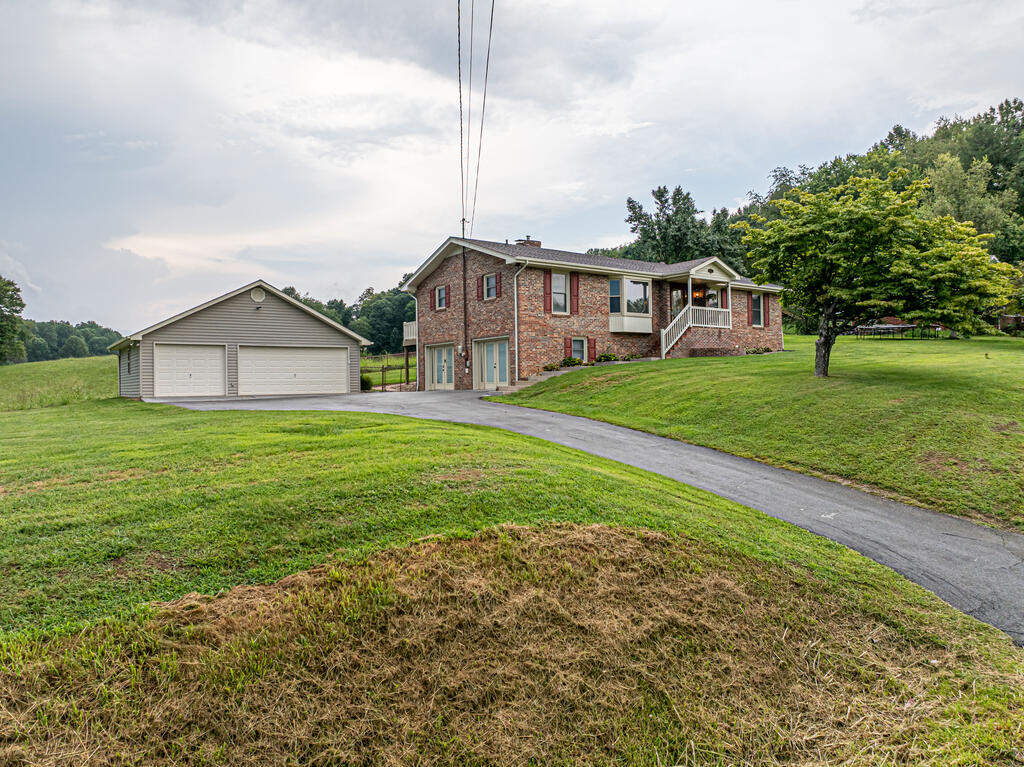 20306 Benhams Rd Property Photo 3