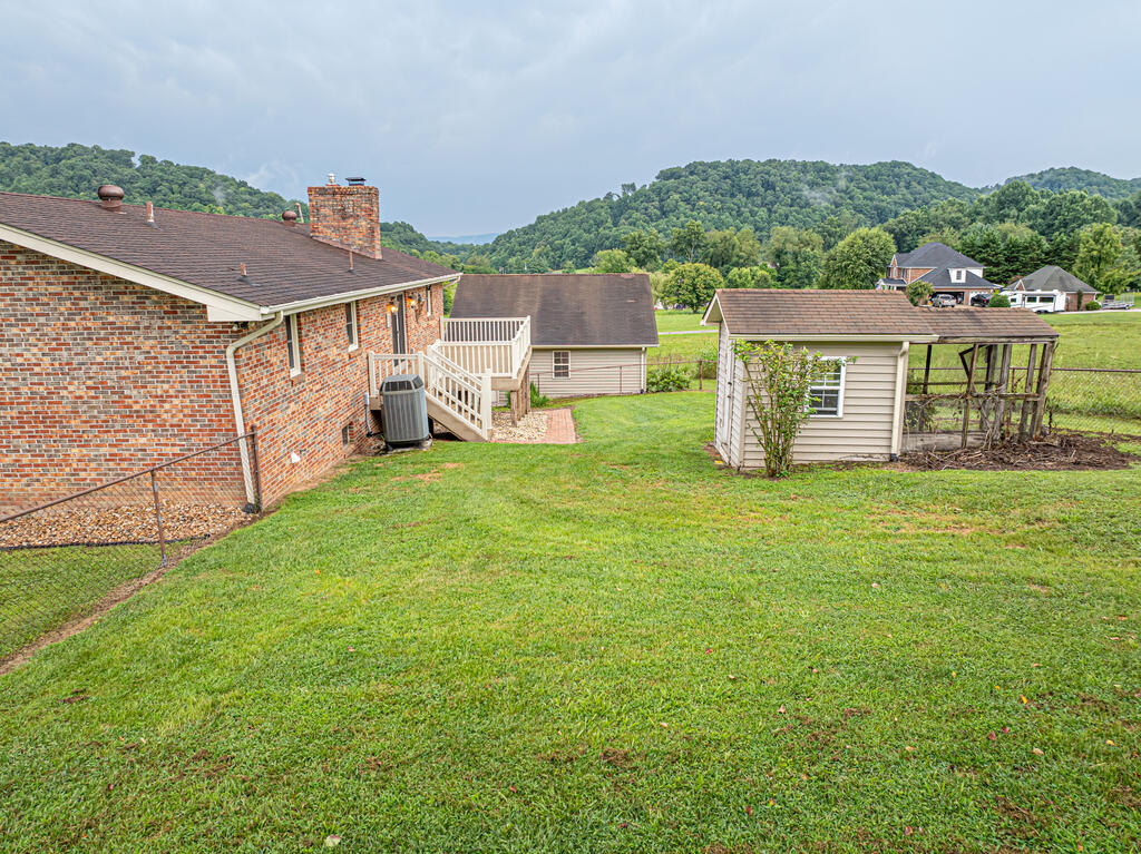 20306 Benhams Rd Property Photo 9